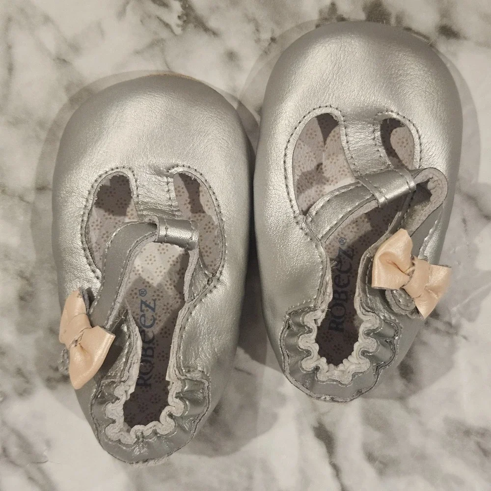 Robeez Baby Girl Crib Shoes 3-6 Months‎ Silver Pink Bow Easter Church Dress